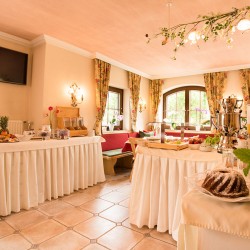 Frühstücksbuffet in der Pension Firn Sepp in Mauterndorf