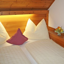 Pension Firn Sepp – Zimmer – Mauterndorf – Salzburger Land – Liebeszimmer